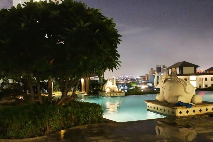 Bangkok Riverside Condo Exteriör bild